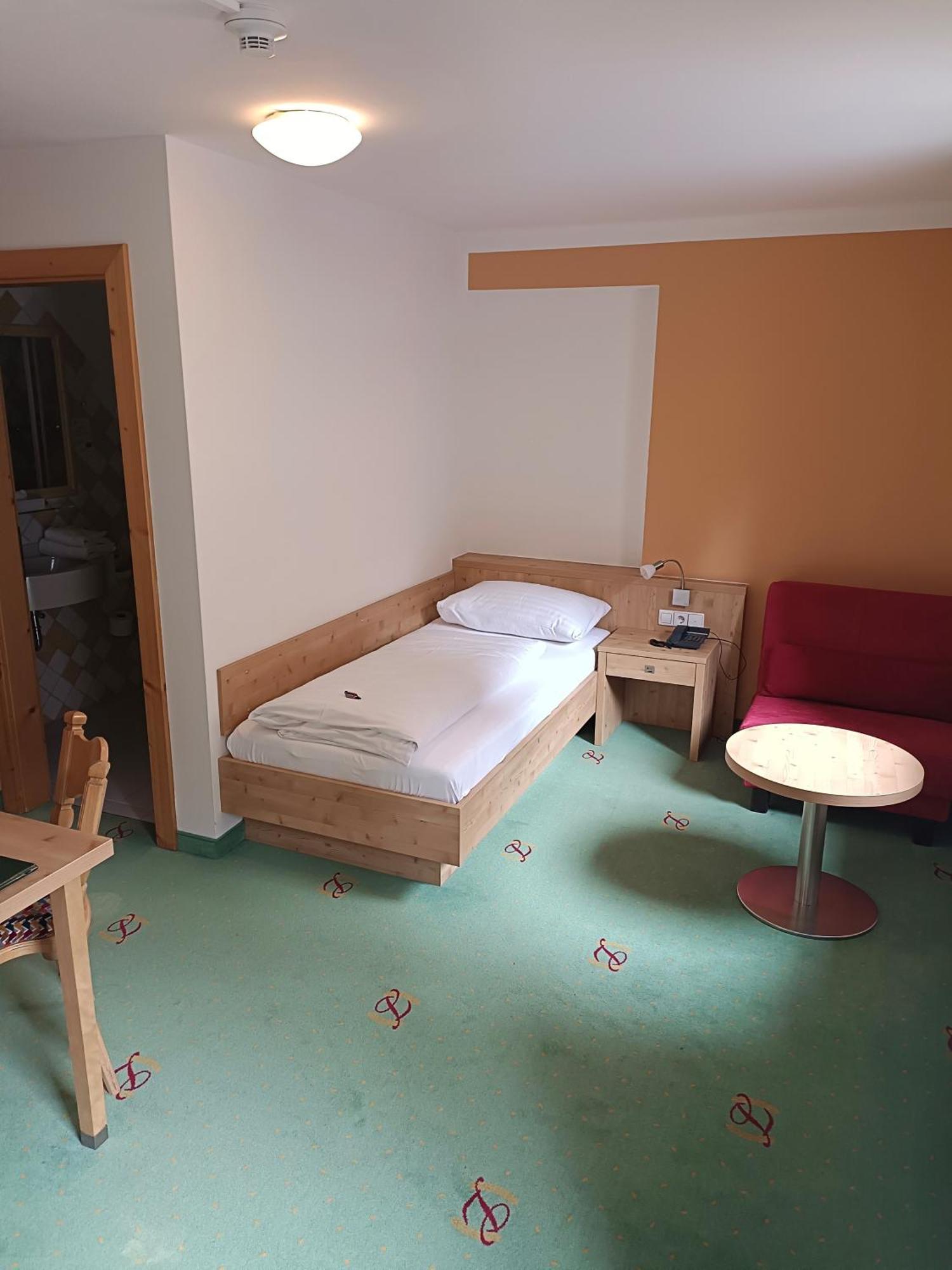 Hotel Gruenwaldkopf Обертауэрн Экстерьер фото