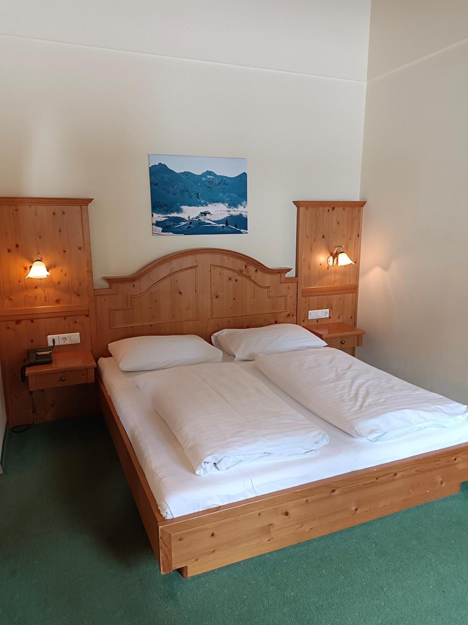 Hotel Gruenwaldkopf Обертауэрн Экстерьер фото