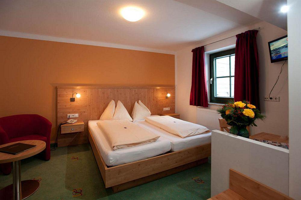 Hotel Gruenwaldkopf Обертауэрн Экстерьер фото